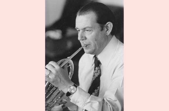 Oud-hoornist Adriaan van Woudenberg: ‘Ik heb het 44 jaar volgehouden’