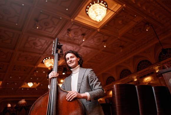 Contrabassist Felix Lashmar: ‘Mijn bas is als een Tesla’