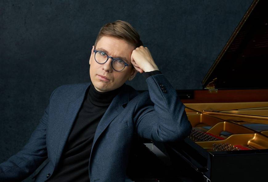 Grote Pianisten: Víkingur Ólafsson solo in Mozart en meer
