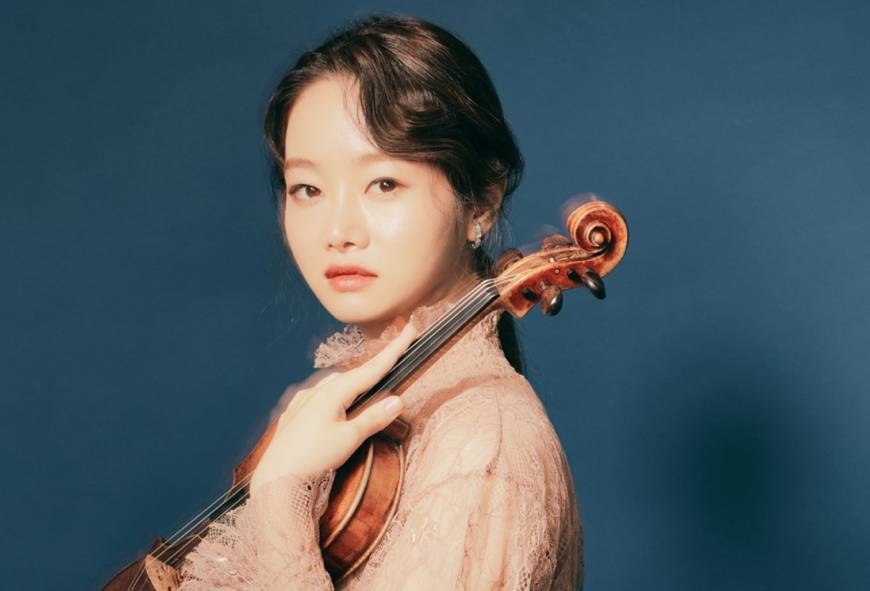 Bomsori Kim soleert in Tsjaikovski, het Residentie Orkest speelt Prokofjevs Vijfde