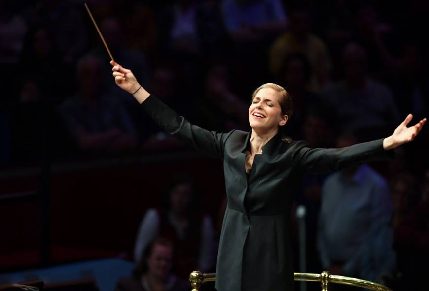 Karina Canellakis dirigeert Wagner en Sibelius bij het Concertgebouworkest