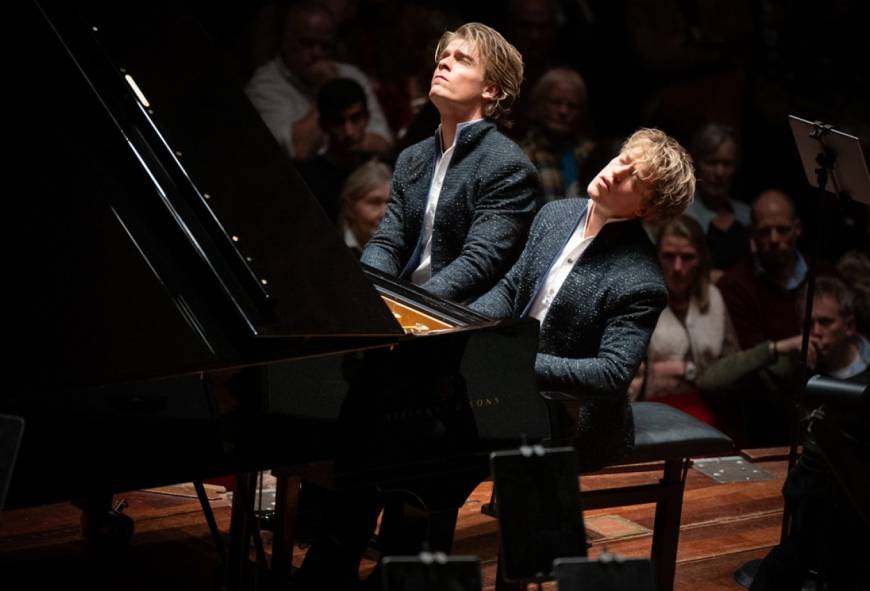 Schuberts Symfonie nr. 9 & Lucas en Arthur Jussen spelen Say