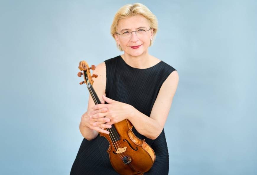 Antje Weithaas en Amsterdam Sinfonietta spelen Mozart en Dvořák