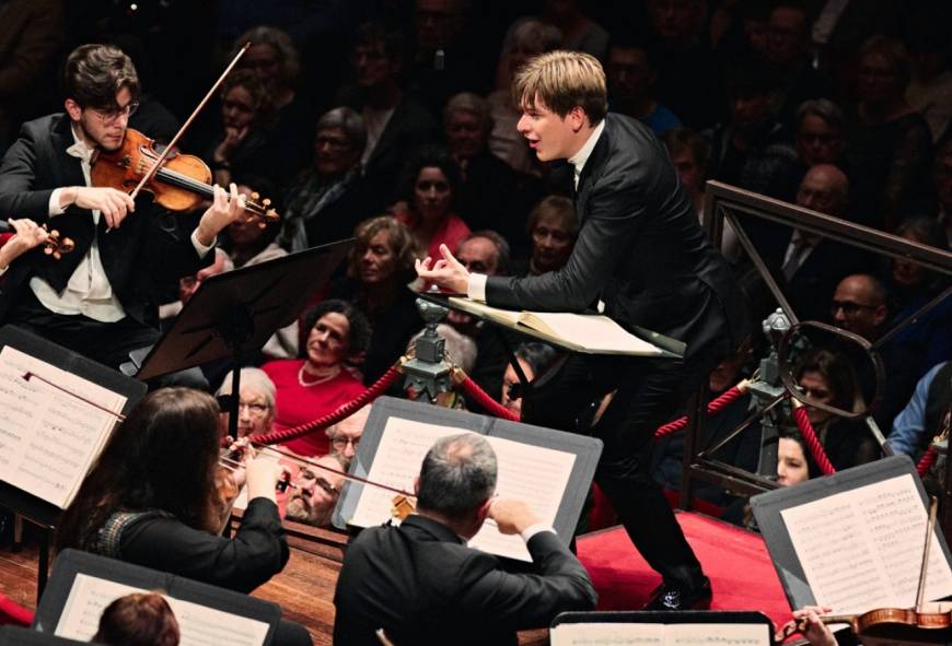 Klaus Mäkelä dirigeert Richard Strauss bij het Concertgebouworkest