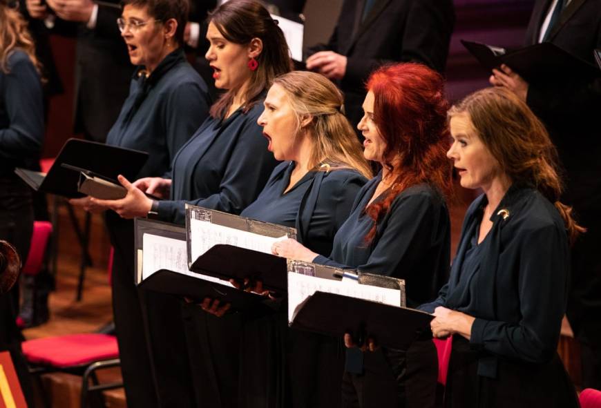 Faurés Requiem door het Nederlands Kamerkoor en Amsterdam Sinfonietta