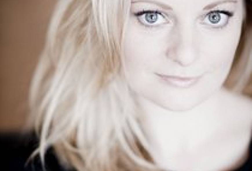 LUCY CROWE EN ANNA TILBROOK