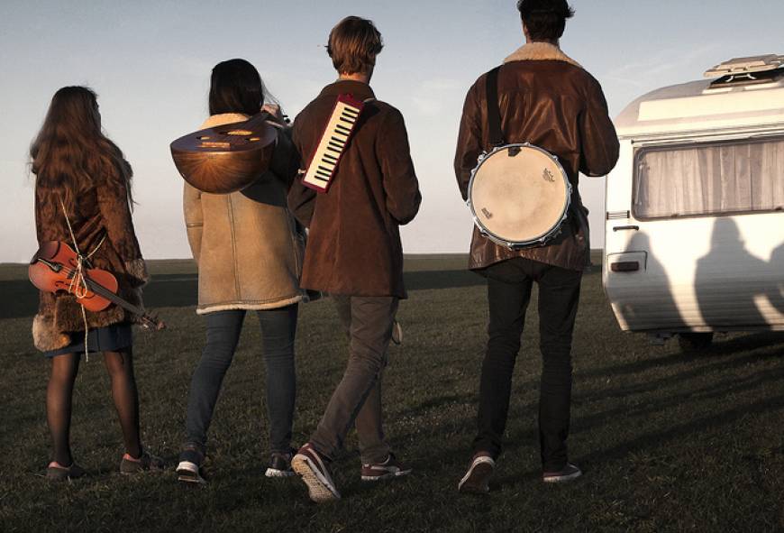 Turning East: Caravan - Julian Schneemann & Friends