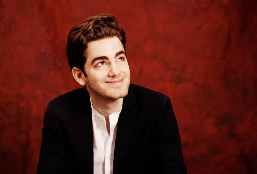 Rising Stars: violist Emmanuel Tjeknavorian