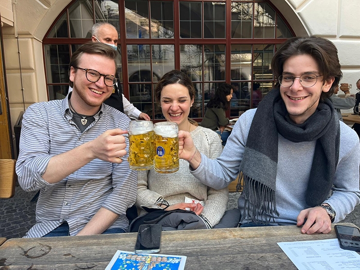 Academisten reizen naar München