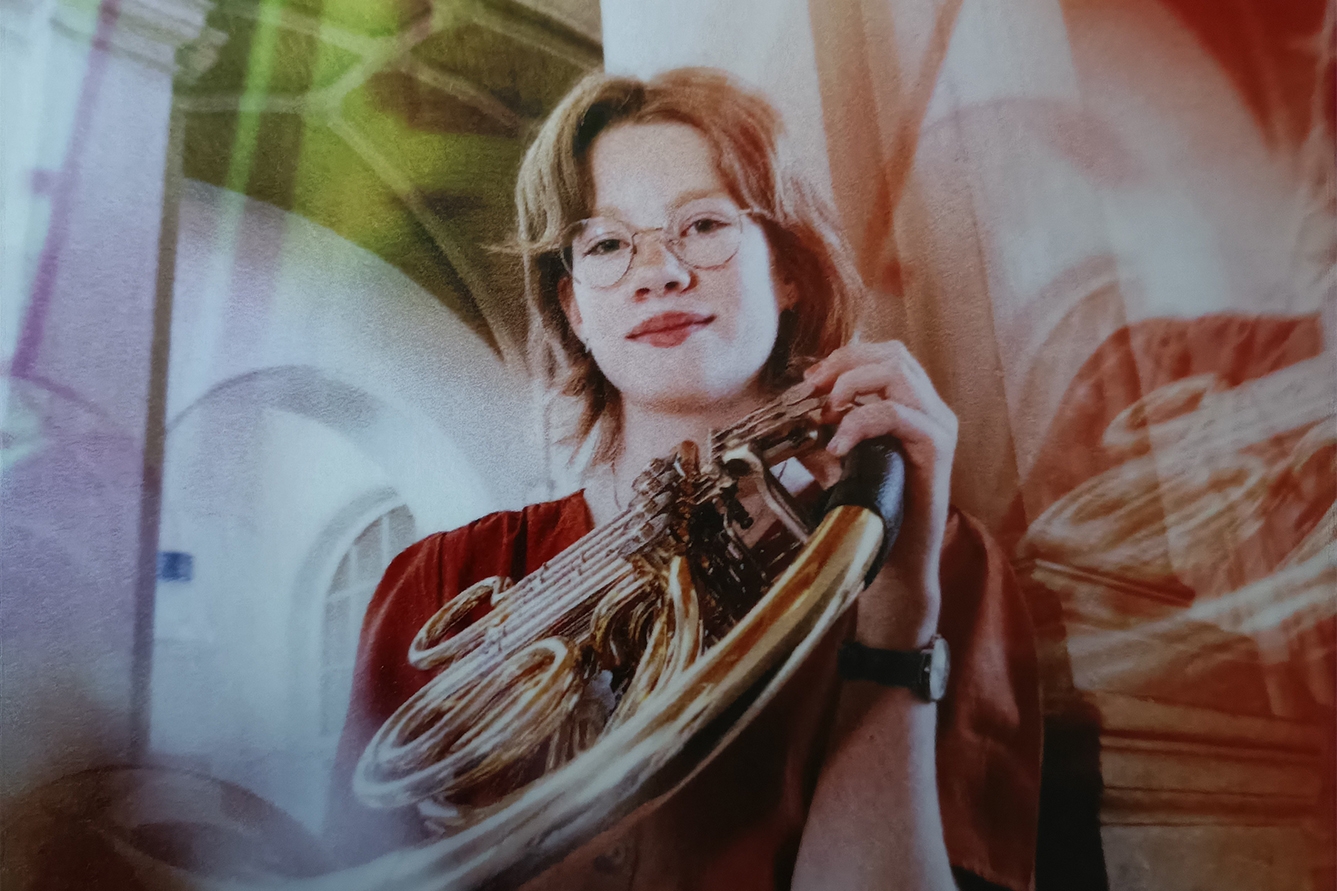 Hoorniste Thyra Buijs: ‘Er zitten Juliana-muntjes op de kleppen’