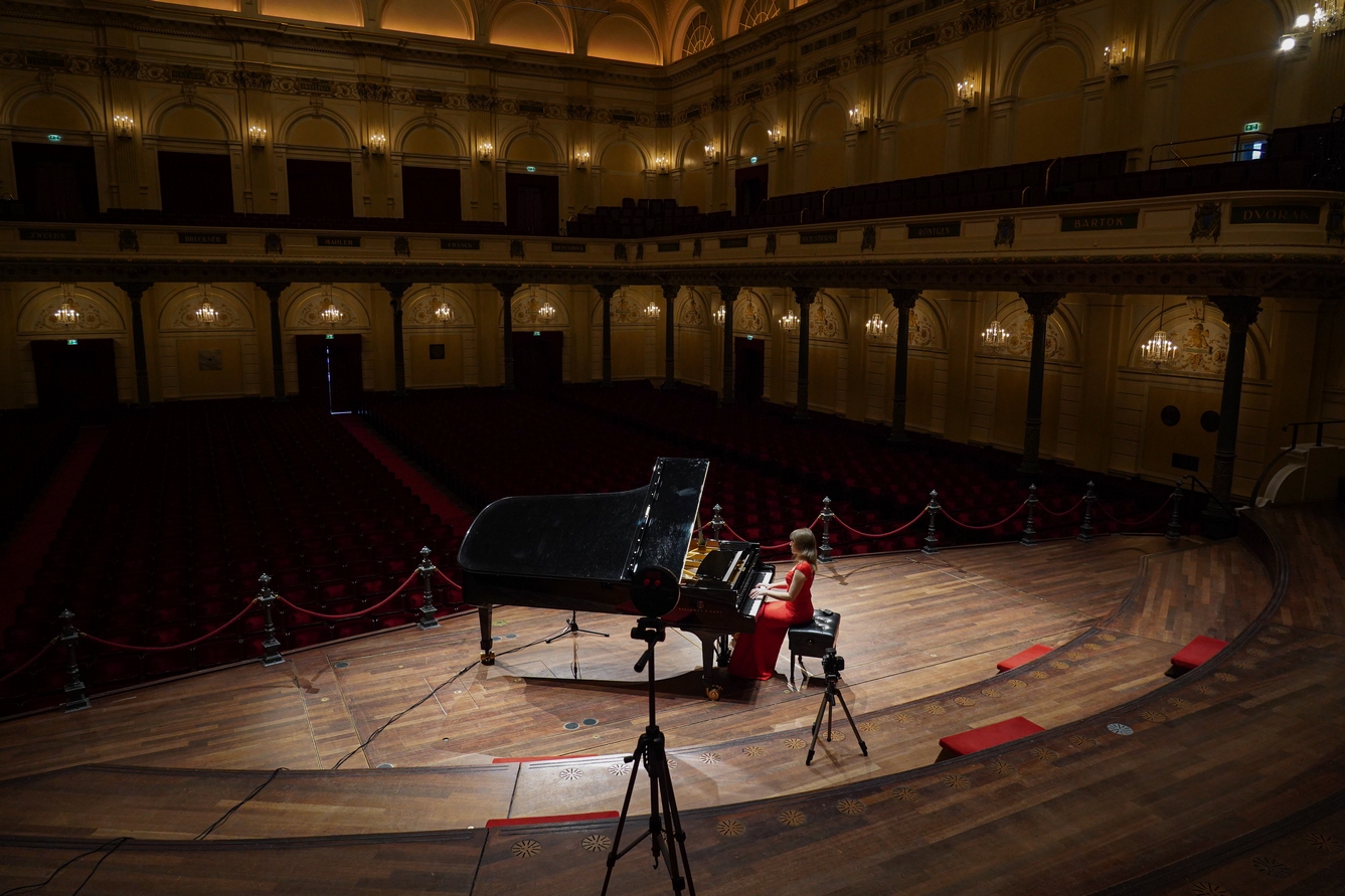 Digitale lunchconcerten vanuit leeg Concertgebouw