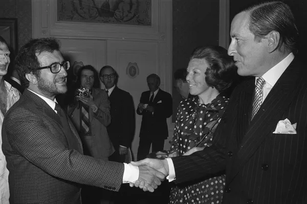 Luciano Berio ontmoet prins Claus en prinses Beatrix, juni 1972