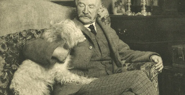Thomas Hardy en zijn hond, rond 1920