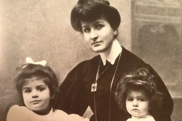 Alma Mahler met Maria en Anna Mahler
